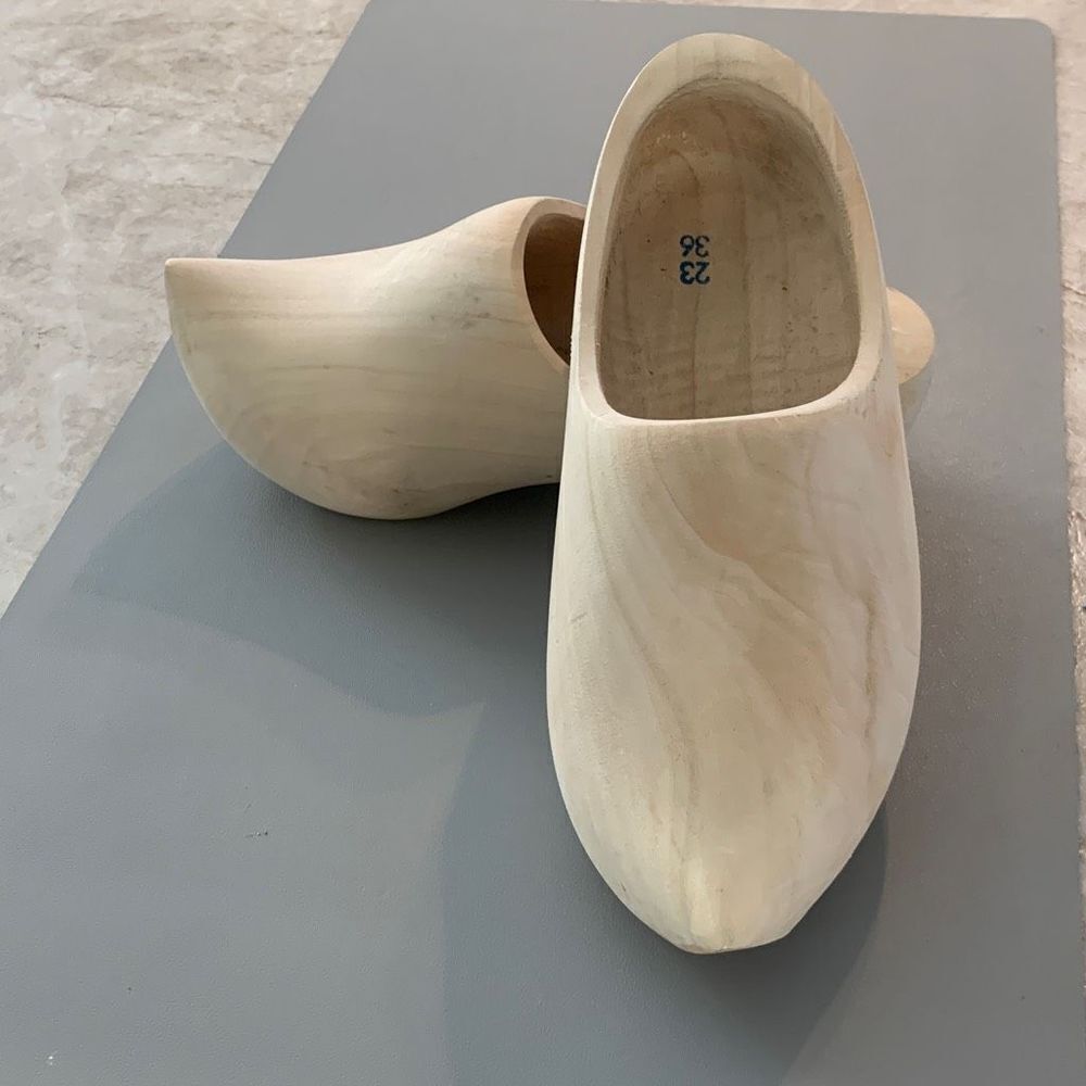 Wooden  Dutch  Shoes - Picture 2 of 7